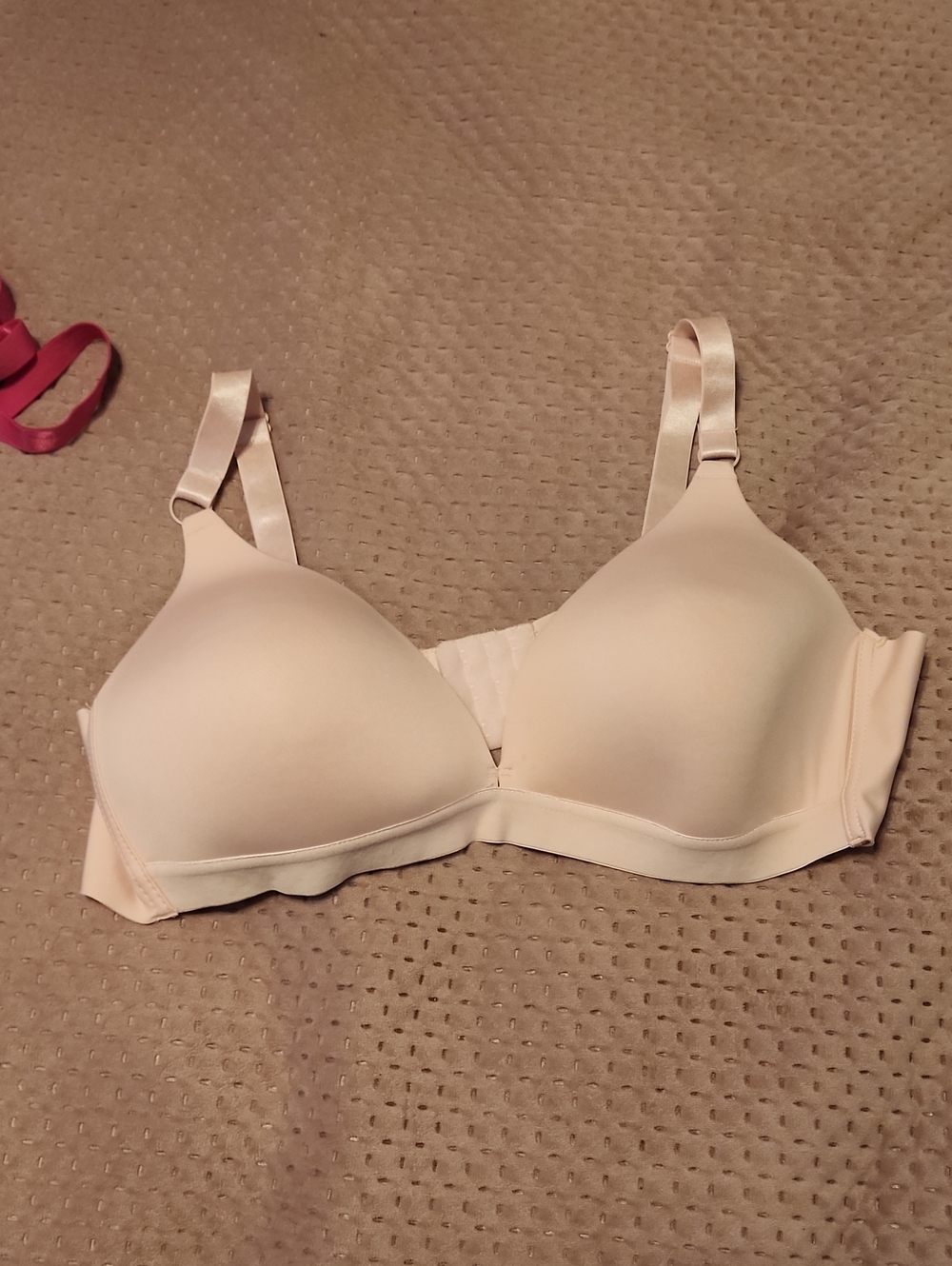 Smooth Seamless Nude T-Shirt Bra with Light Support